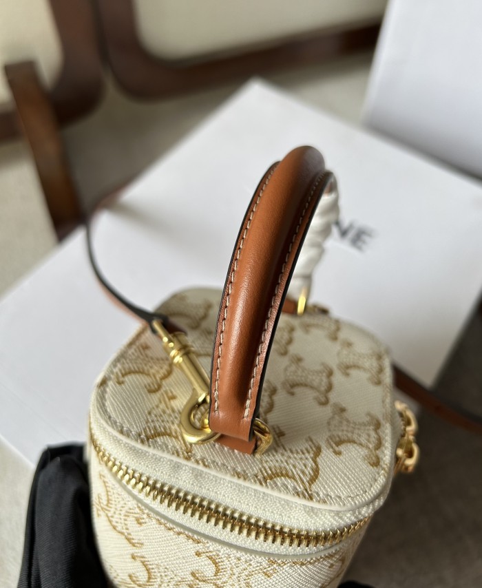 Handbags CELIN-E 110762 101762 size:9.5 X 8 X 9