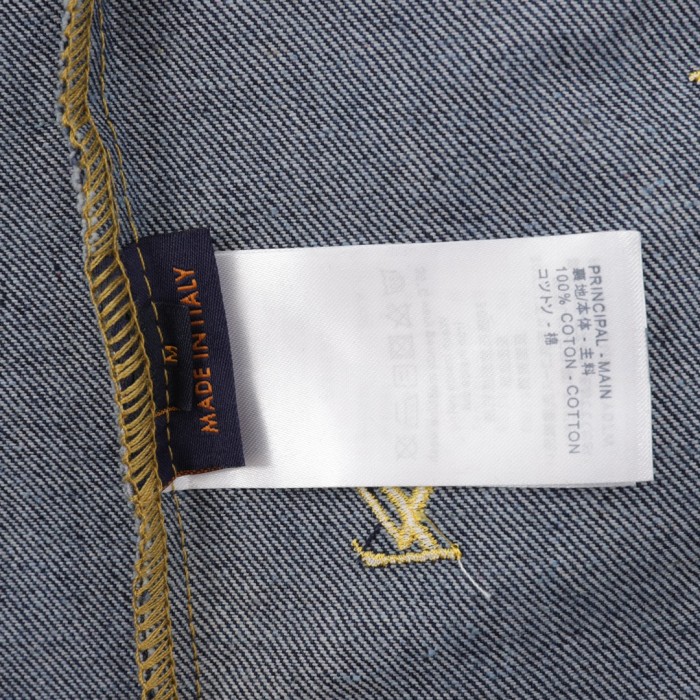 Clothes LOUIS VUITTON 858