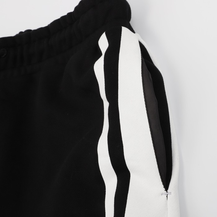 Clothes LOUIS VUITTON 853