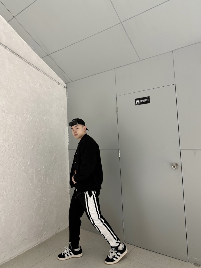 Clothes LOUIS VUITTON 853