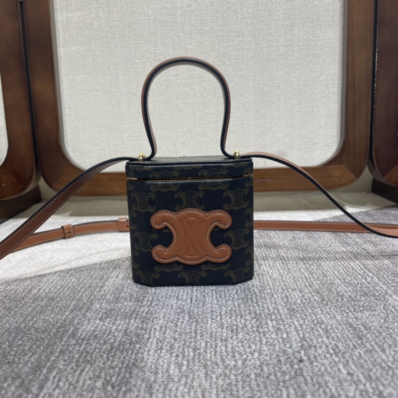 Handbags CELIN LOCK TRIOMPHE 199602 size:11 X 10 X 5 cm