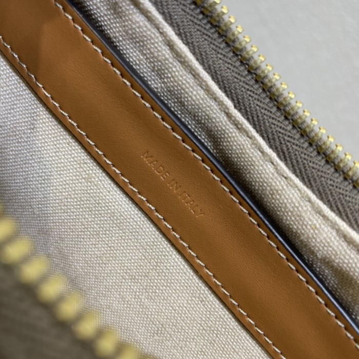 Handbags CELIN 193952 size:23-14-7 cm