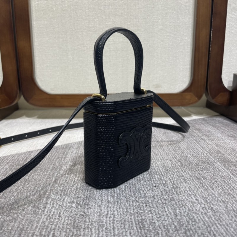 Handbags CELIN LOCK TRIOMPHE 199602 size:11 X 10 X 5 cm
