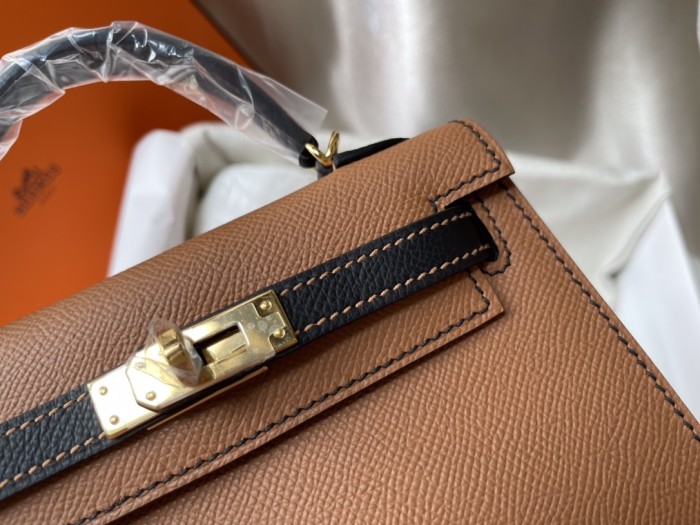 Handbags Hermes mini kelly size:20cm