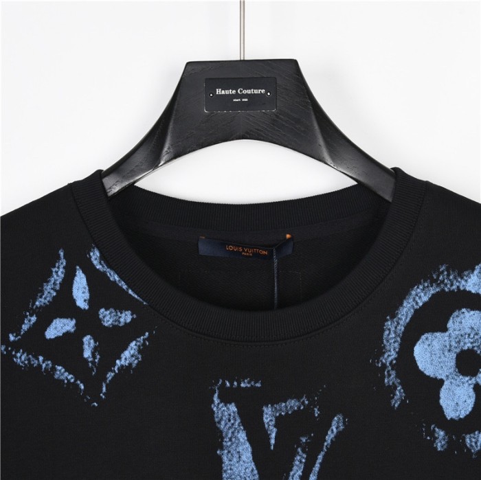 Clothes LOUIS VUITTON 859