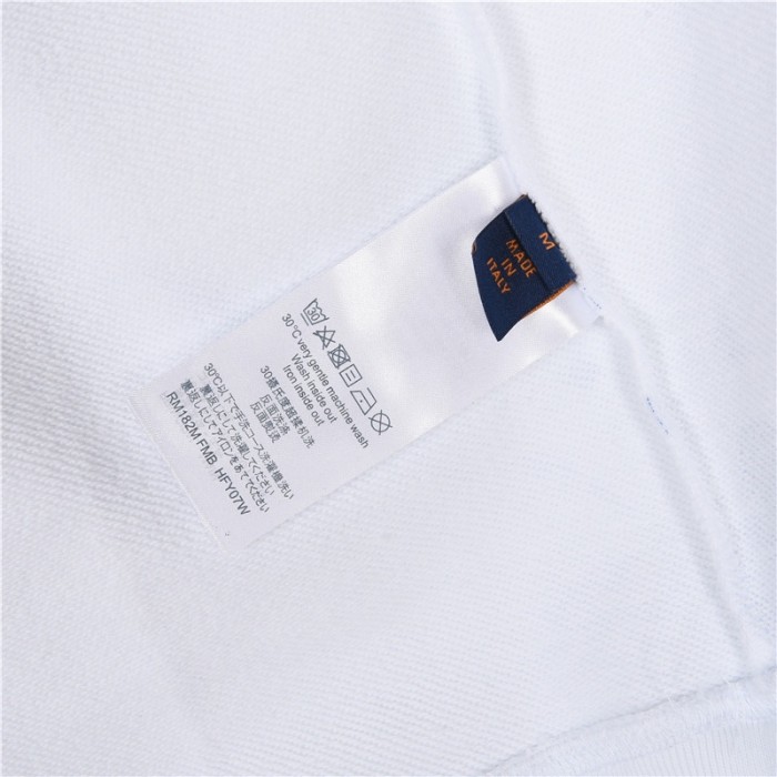 Clothes LOUIS VUITTON 860