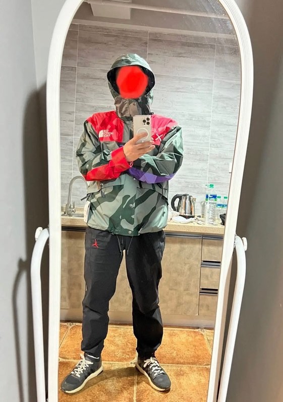 Colthes The North Face x Kaws 5