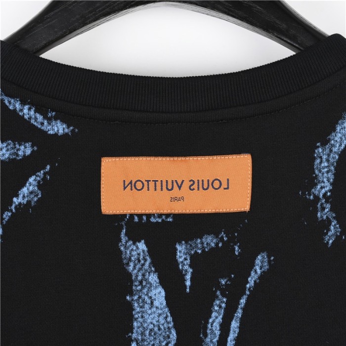 Clothes LOUIS VUITTON 859