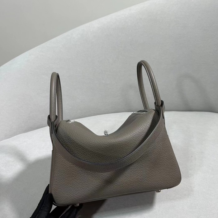 Handbags Hermes Lindy size:26 cm