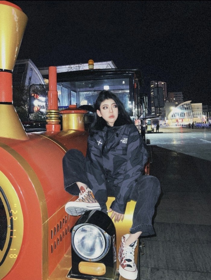 Colthes The North Face x Kaws 3