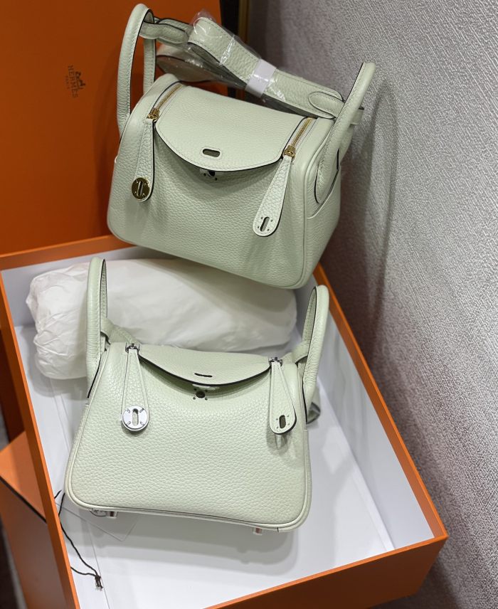 Handbags Hermes Mini Lindy size:19 cm