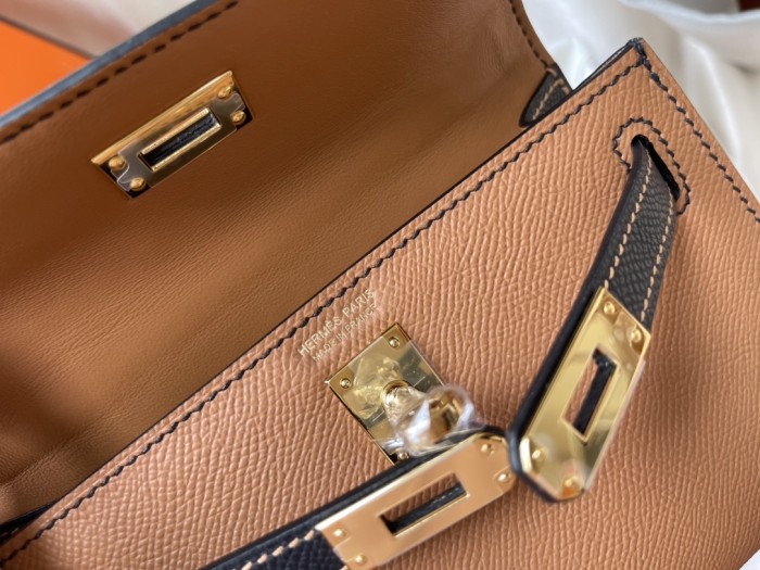 Handbags Hermes mini kelly size:20cm