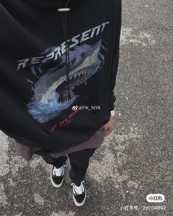 Clothes Represent 31