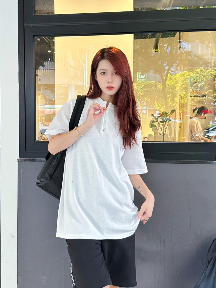 Clothes LOUIS VUITTON 864