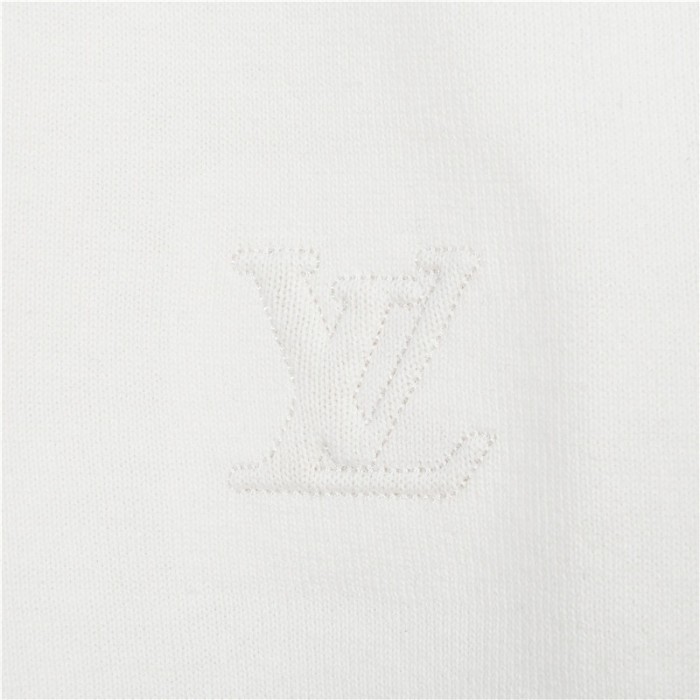 Clothes LOUIS VUITTON 864