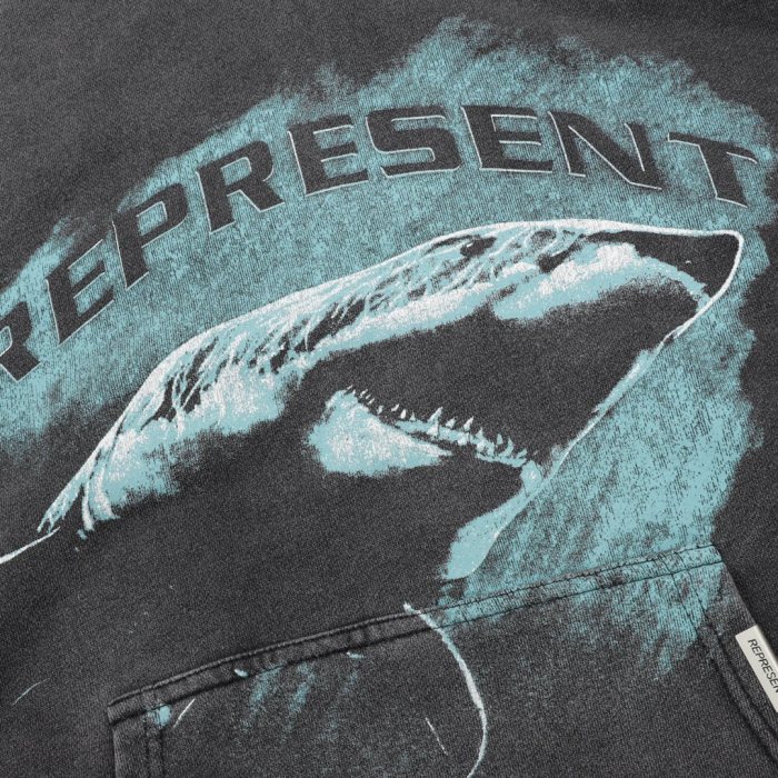 Clothes Represent 33