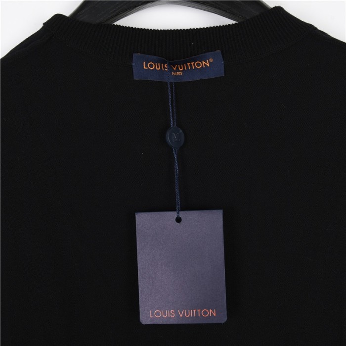 Clothes LOUIS VUITTON 863