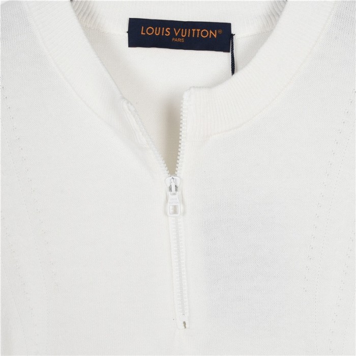 Clothes LOUIS VUITTON 864