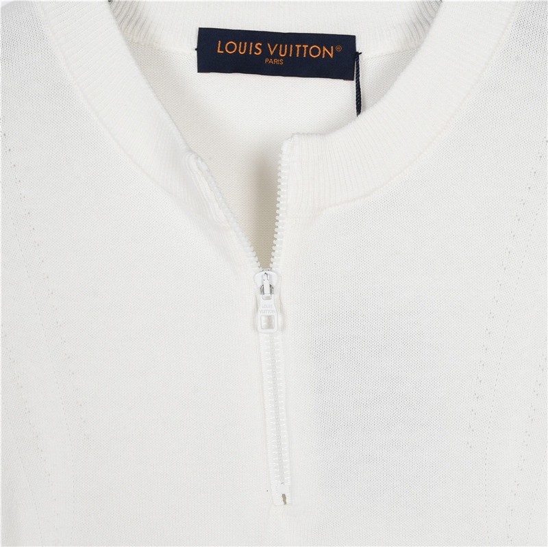 Clothes LOUIS VUITTON 864