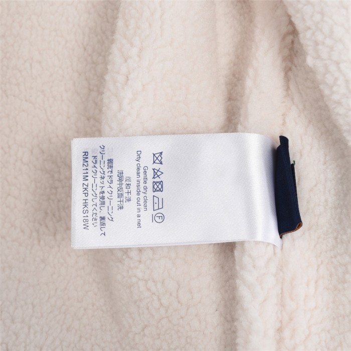 Clothes LOUIS VUITTON 862