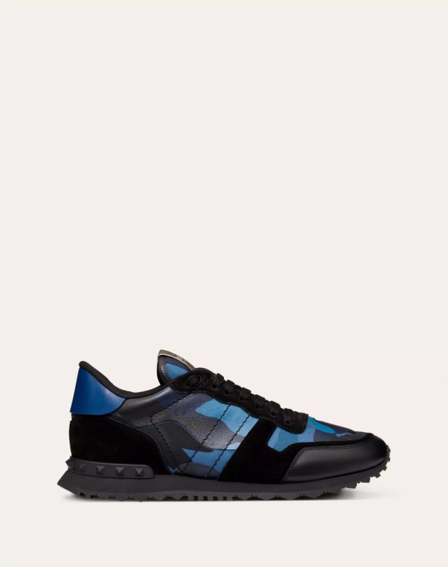 Valentino Garavani Camouflage Rockrunner Sneaker in fabric and nappa leather BLUE