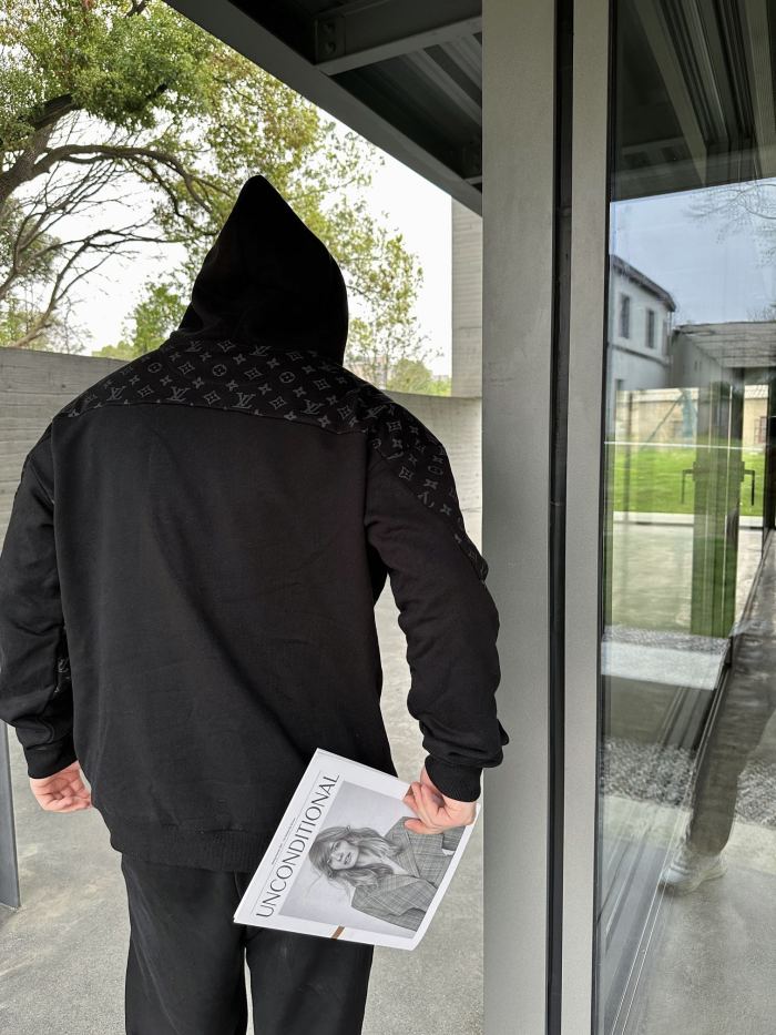 Clothes LOUIS VUITTON 867