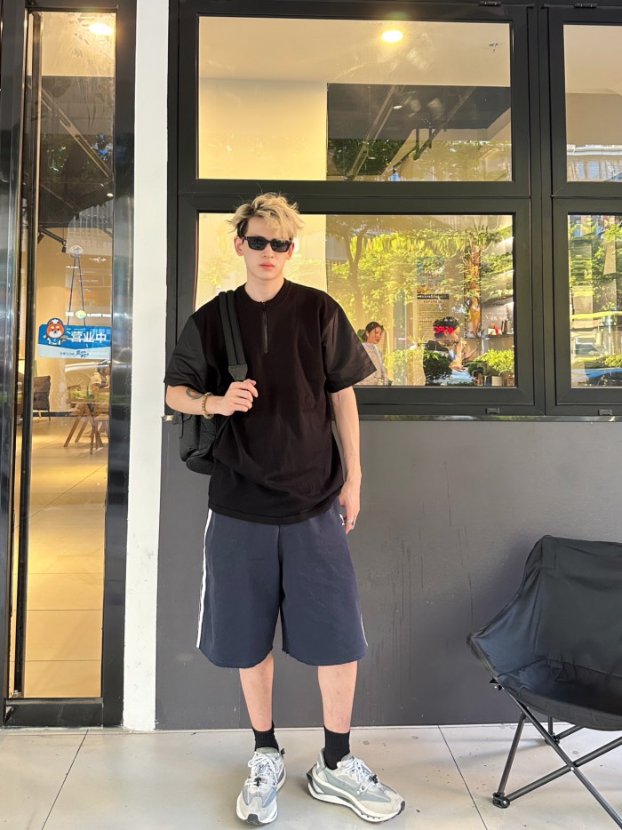 Clothes LOUIS VUITTON 863