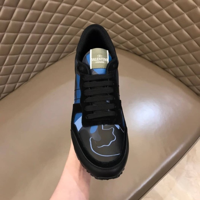 Valentino Garavani Camouflage Rockrunner Sneaker in fabric and nappa leather BLUE