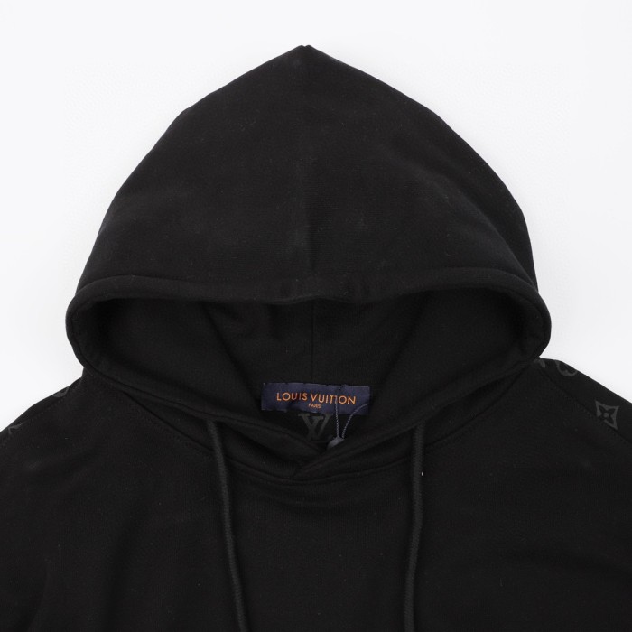 Clothes LOUIS VUITTON 867