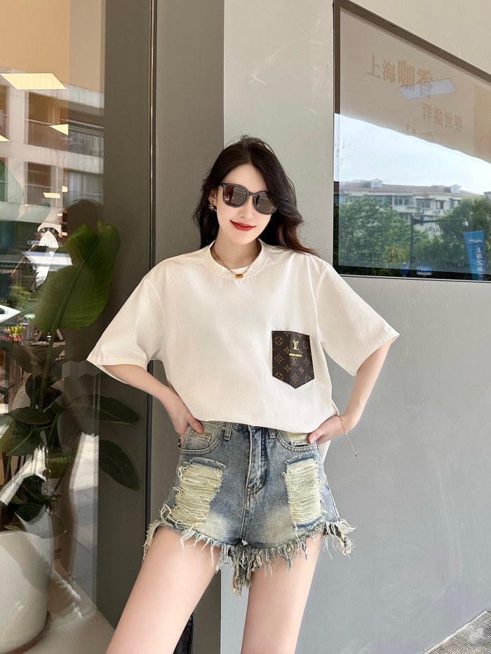 Clothes LOUIS VUITTON 875