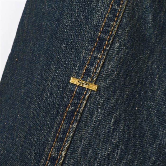 Clothes LOUIS VUITTON 870