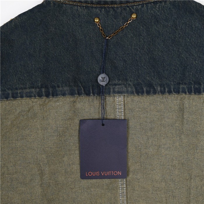 Clothes LOUIS VUITTON 870