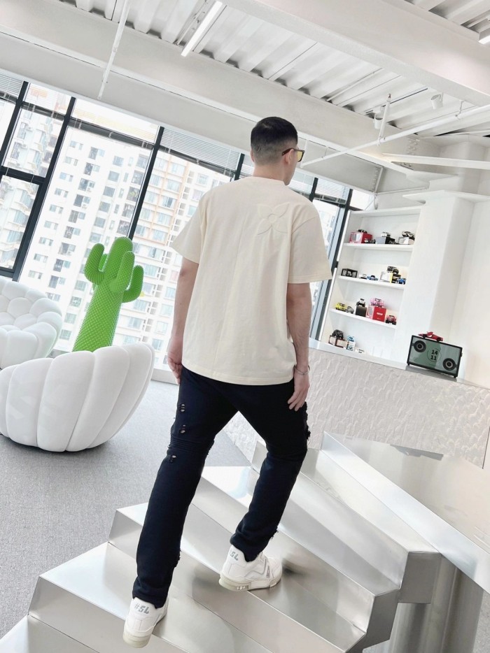 Clothes LOUIS VUITTON 874