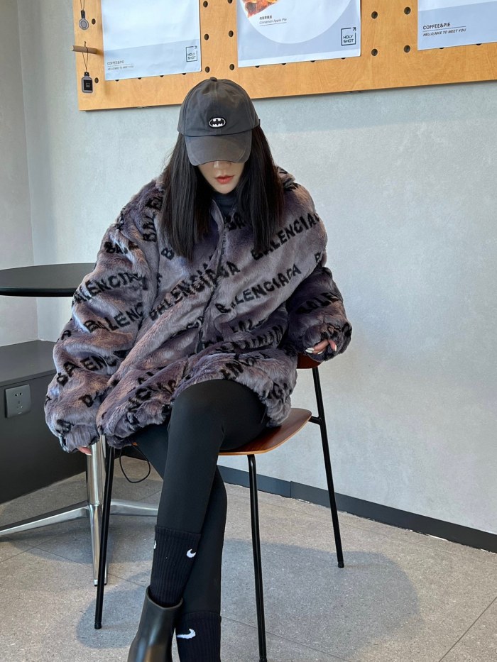 Clothes Balenciaga 618