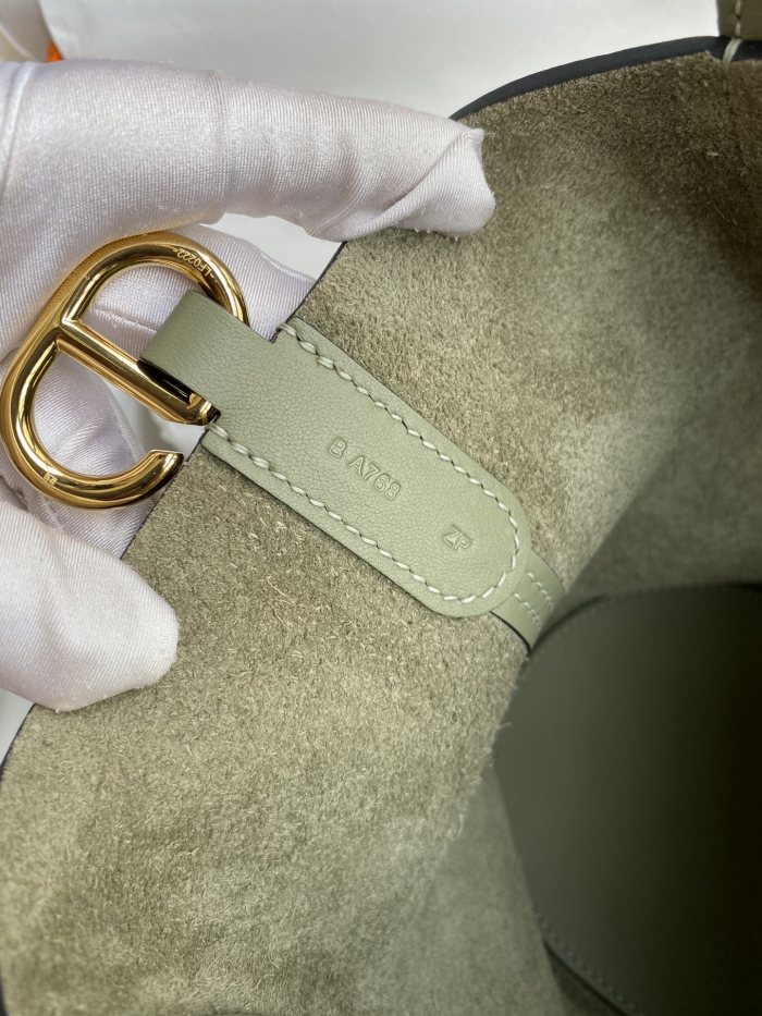 Handbags Hermes Constance size:18 cm