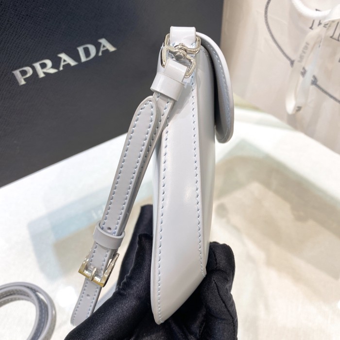 handbags prada 1BH188 zise：17*14.5*7cm