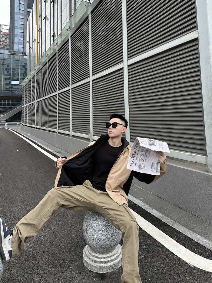 Clothes LOUIS VUITTON 877