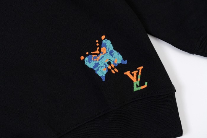 Clothes LOUIS VUITTON 889