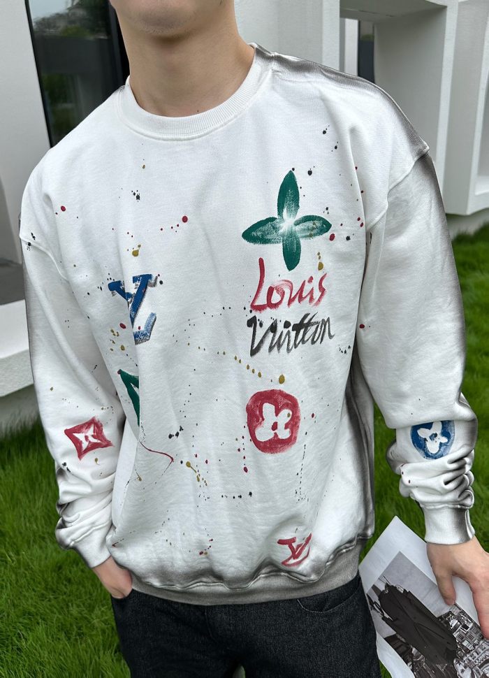 Clothes LOUIS VUITTON 881