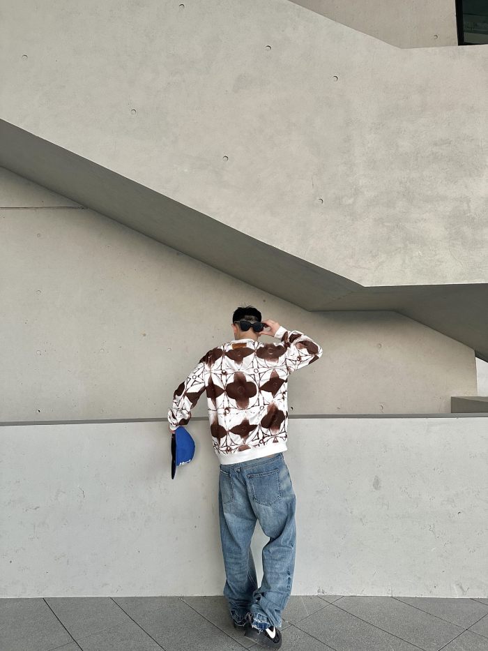 Clothes LOUIS VUITTON 883