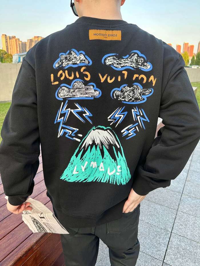 Clothes LOUIS VUITTON 884