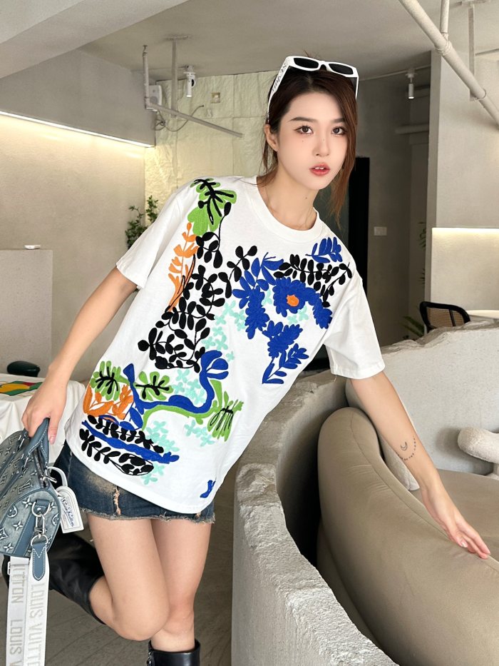 Clothes LOUIS VUITTON 886