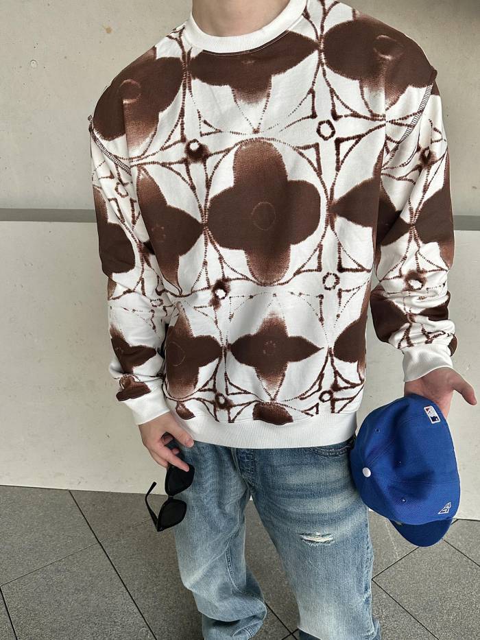 Clothes LOUIS VUITTON 883