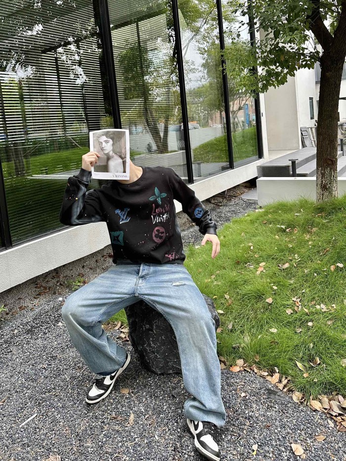 Clothes LOUIS VUITTON 880