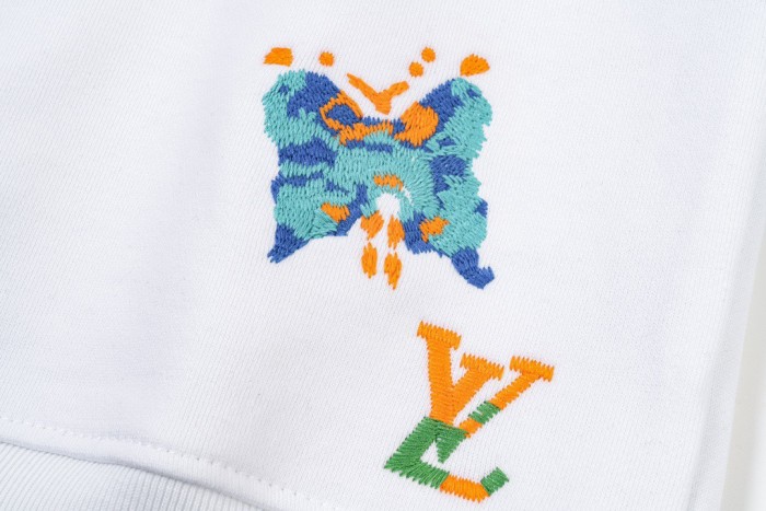 Clothes LOUIS VUITTON 890