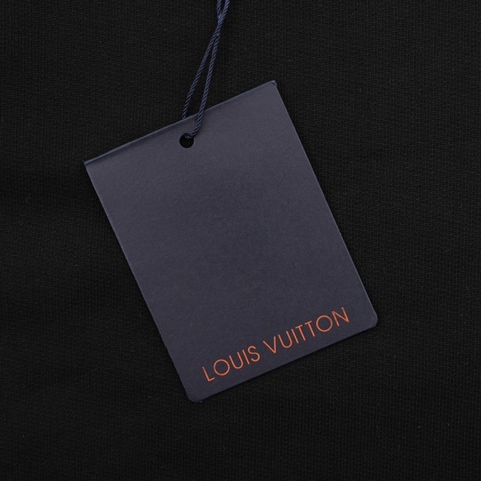 Clothes LOUIS VUITTON 884