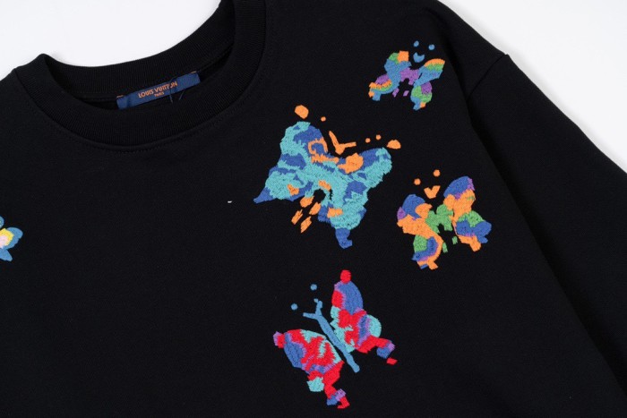 Clothes LOUIS VUITTON 889