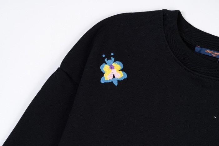 Clothes LOUIS VUITTON 889