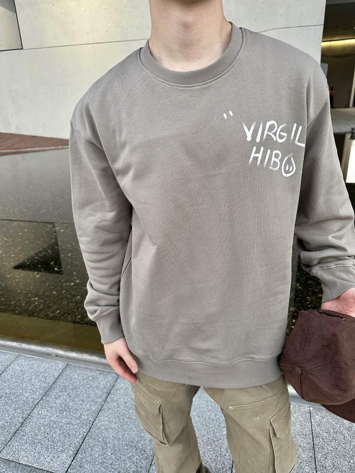 Clothes LOUIS VUITTON 885