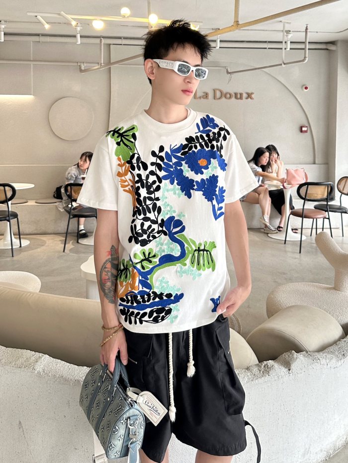 Clothes LOUIS VUITTON 886